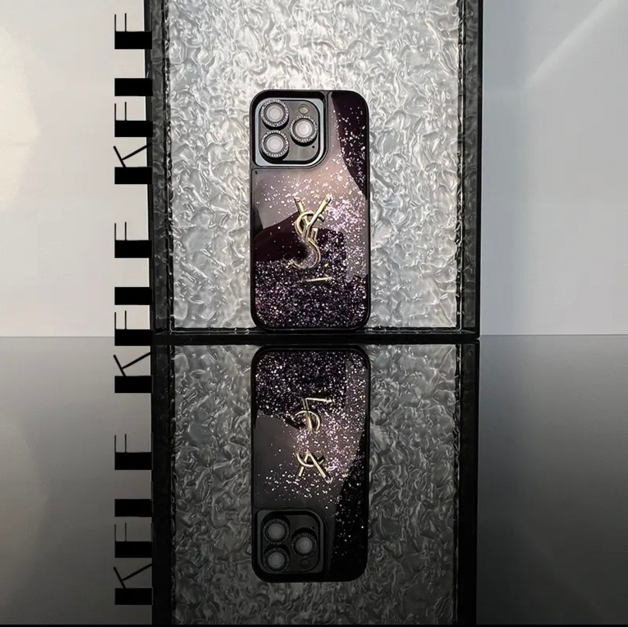 YSL Shine X Mono iPhone 케이스 (체인 포함)