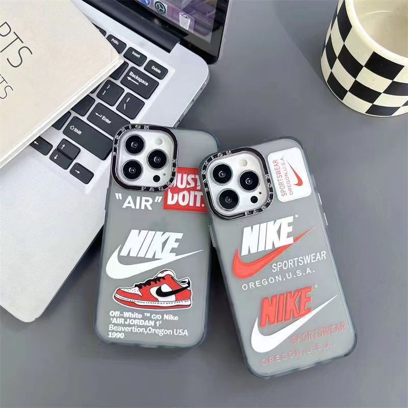 Design esclusivo Sporty iPhone Case