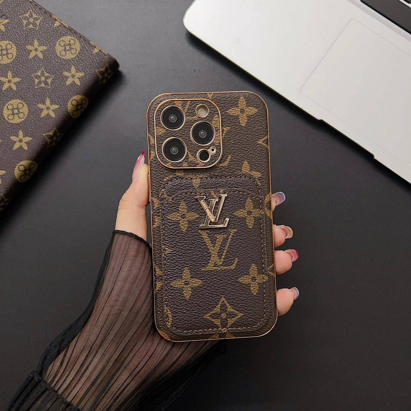 Klassisk LV iPhone -sak | Skinne