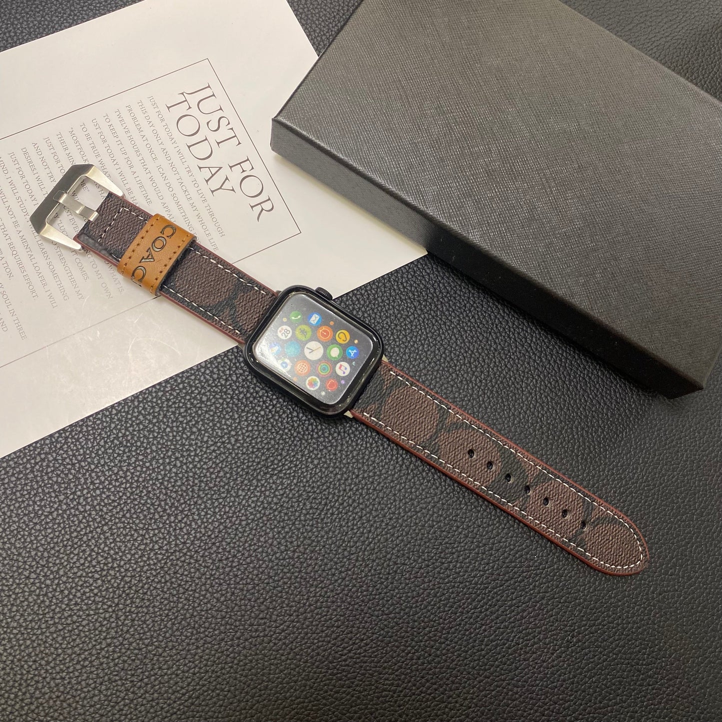 Leðurþjálfarinn Apple Watch Band Dark Brown-YHK244221710