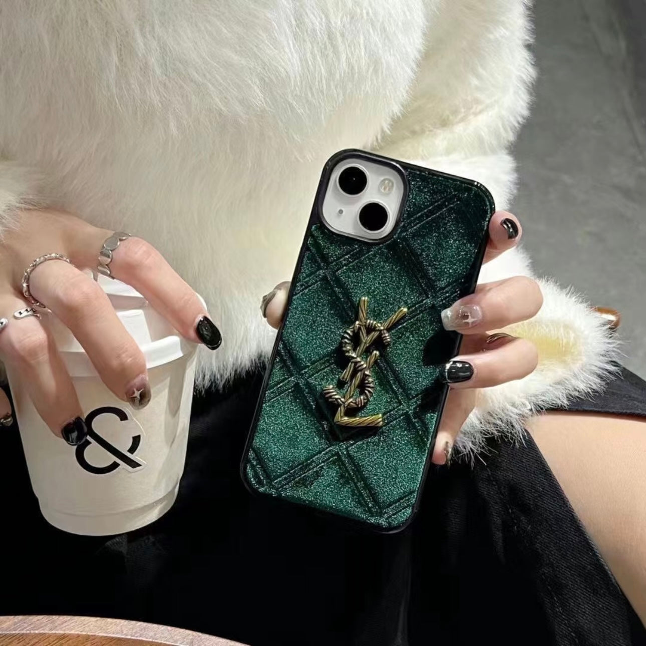 Case iPhone luxueuse YSL